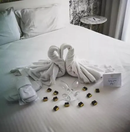 The G By Jl 3* St. Julian's