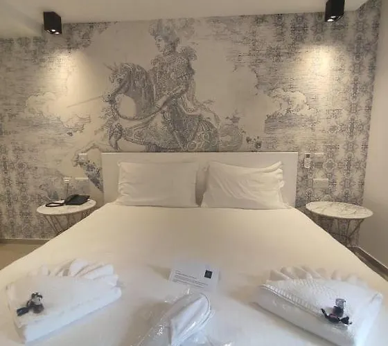 The G By Jl 3* Saint Julian's