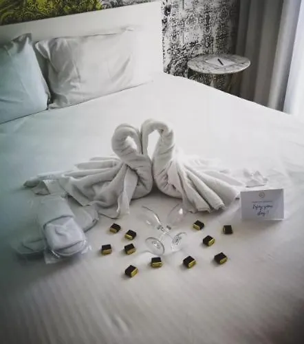 The G By Jl 3* Saint Julian's